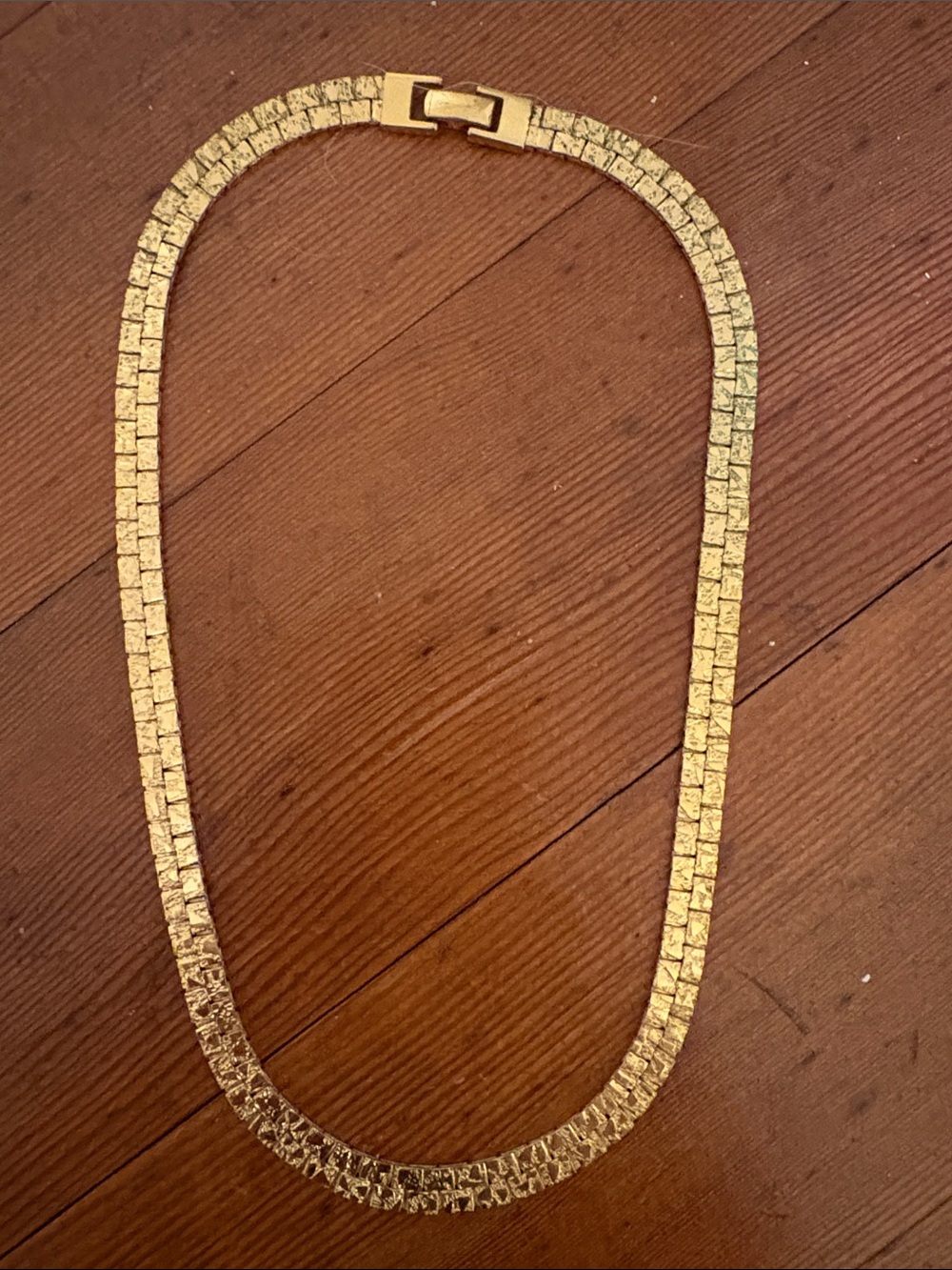Elegant Gold-Tone Women's Chain Necklace